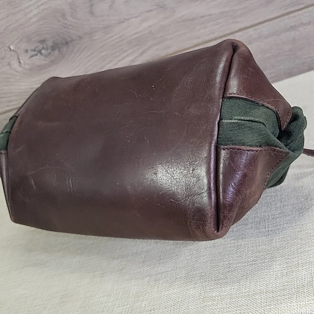 Men's Orvis Green and Brown Toiletry Travel Bag - Picture 5 of 9